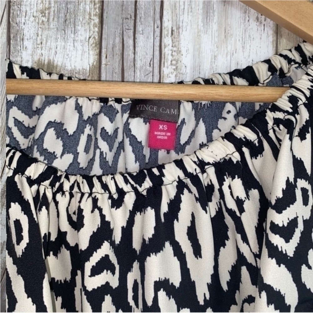Vince Camuto Printed Off The Shoulder Bubble Sleeve Tie Front Blouse - Picture 4 of 4